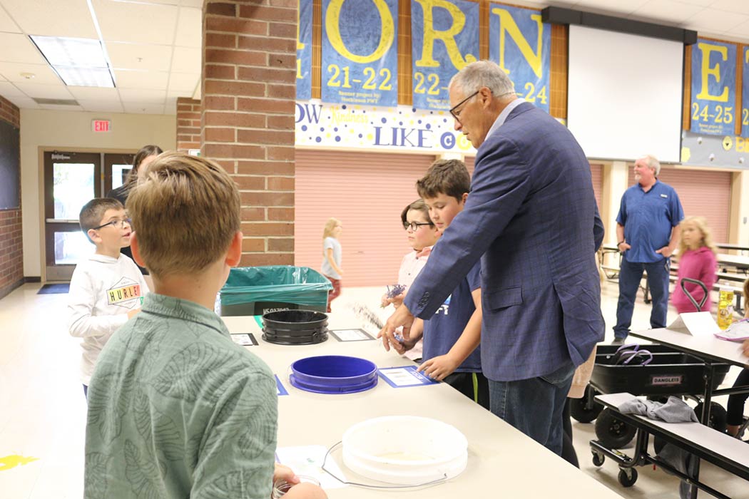 Gov Jay Inslee Visits Energy Efficiency Projects at Hockinson School District