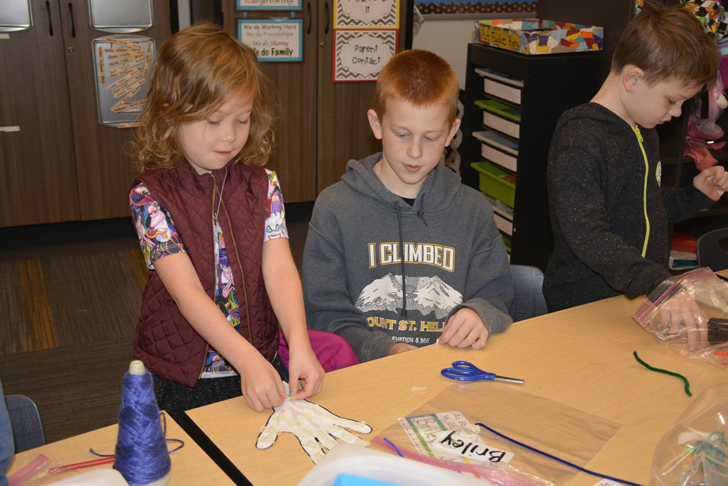 Washougal students explore human hands