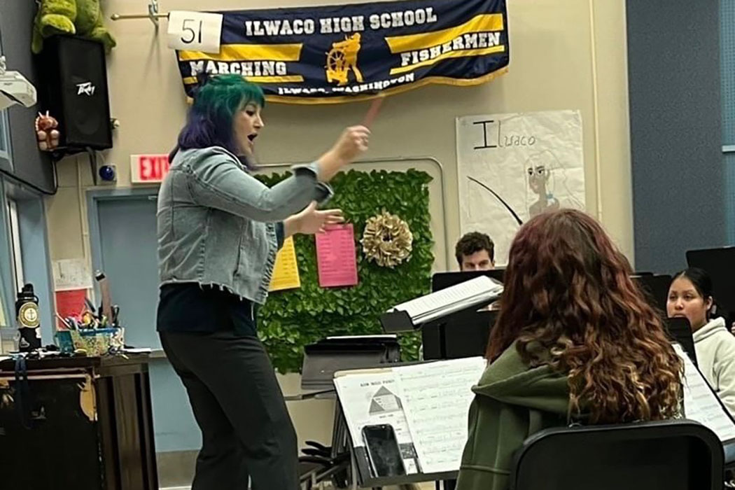 Ilwaco High School’s Rachel Lake Honored as 2025 Regional Teacher of the Year by ESD 112