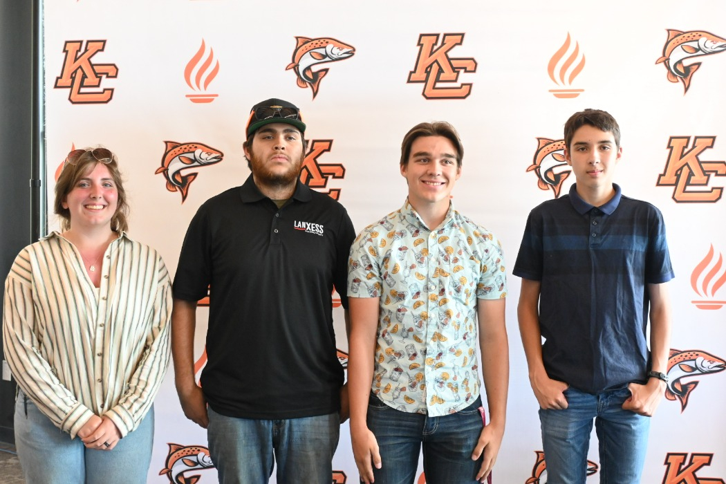 Four Kalama High School Summer Interns