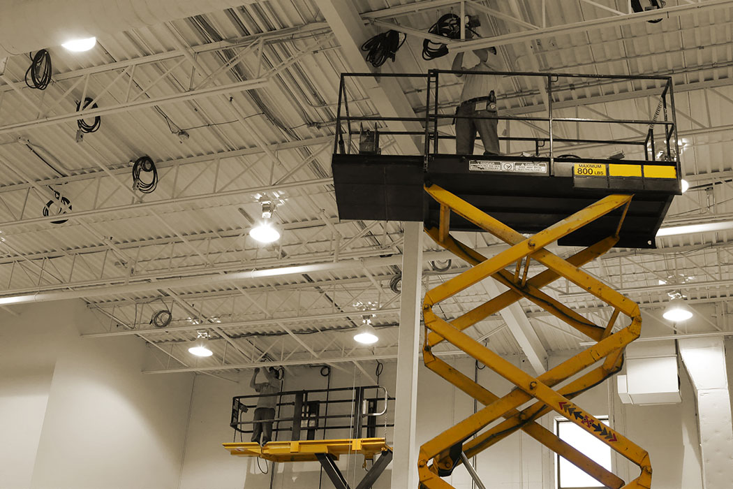 Working safely with scissor lifts