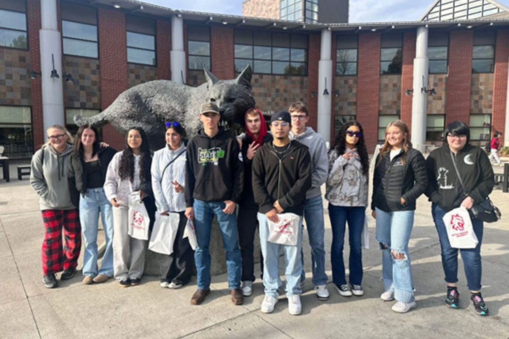 College campus tours expand Horizons for Glenwood and Lyle Students